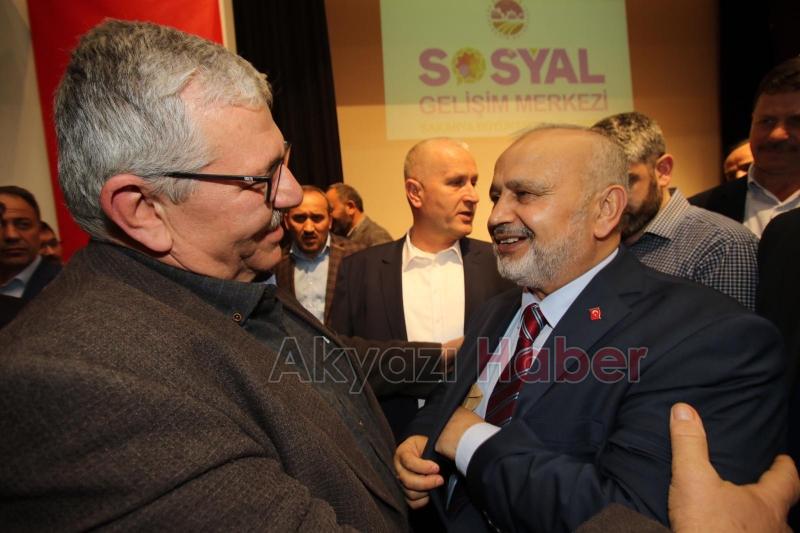 AKİMDER Tarafından Davet Edilen Şevki Yılmaz Akyazıda konferans verdi