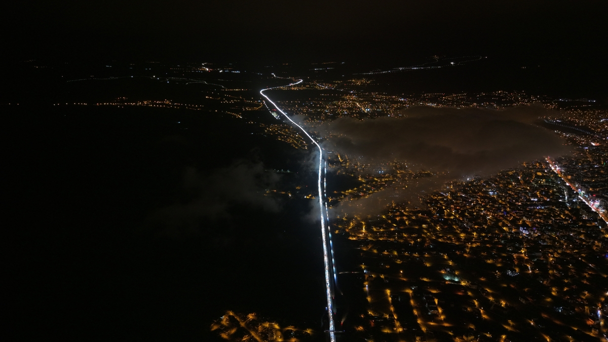 Akın akın dönüyorlar; Kuyruk 40 kilometreyi aştı