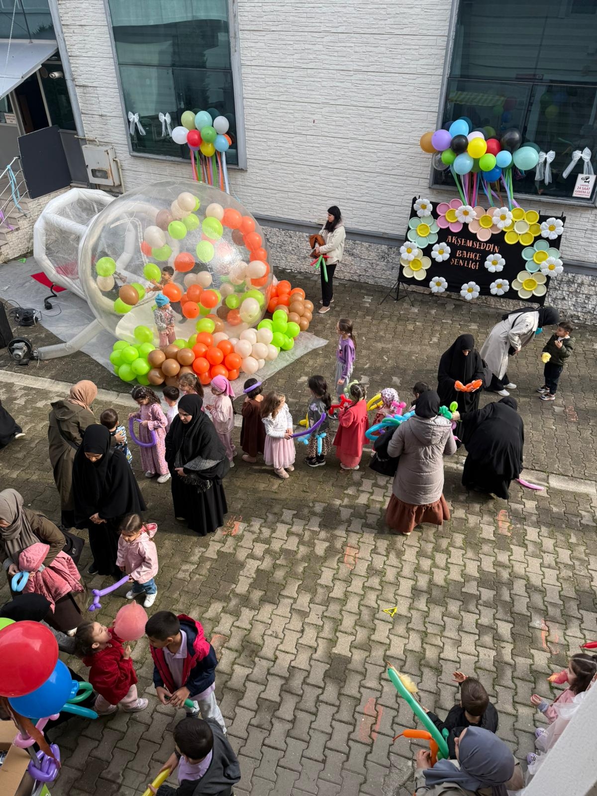 Akşemseddin Camii’nde çocuklar için şenlik düzenlendi