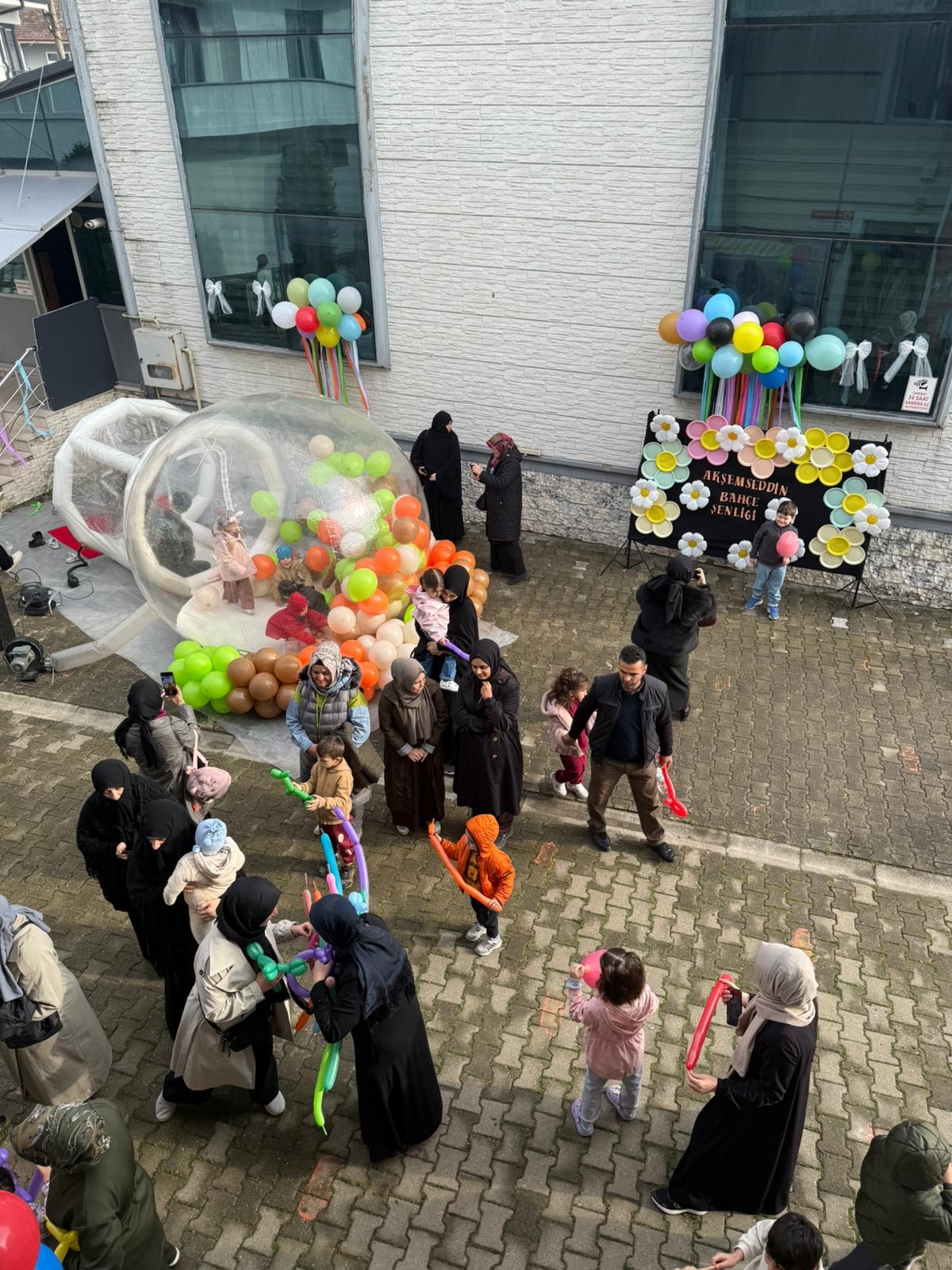 Akşemseddin Camii’nde çocuklar için şenlik düzenlendi