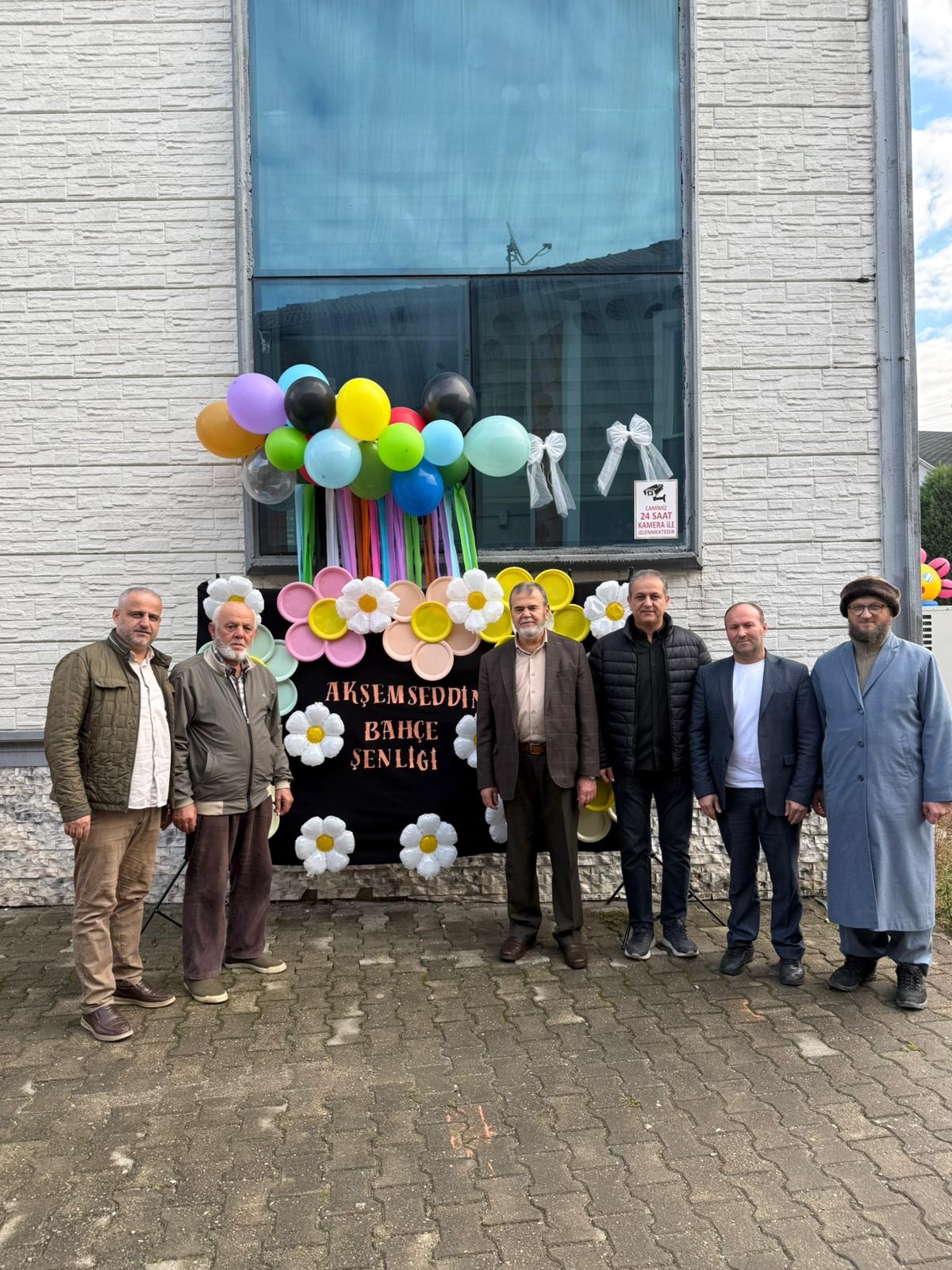 Akşemseddin Camii’nde çocuklar için şenlik düzenlendi