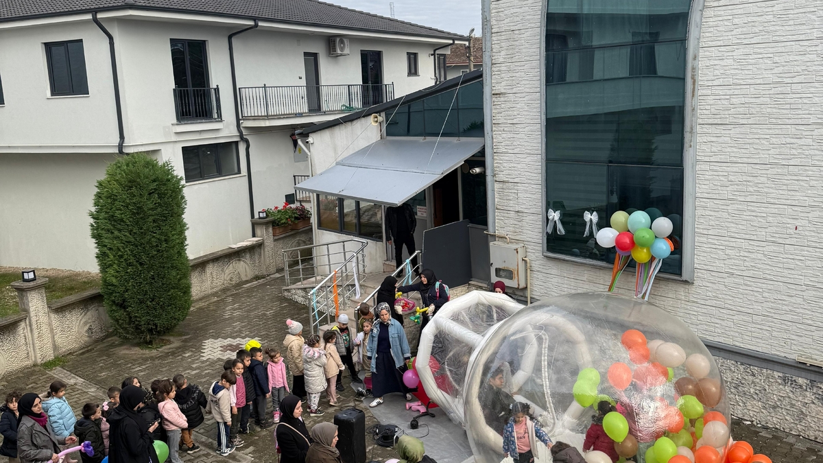 Akşemseddin Camii’nde çocuklar için şenlik düzenlendi