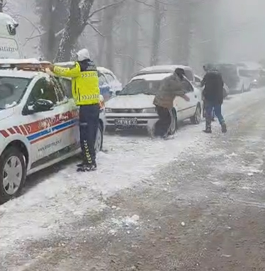 Aktepe  Kızak Şenliği'nde renkli anlar