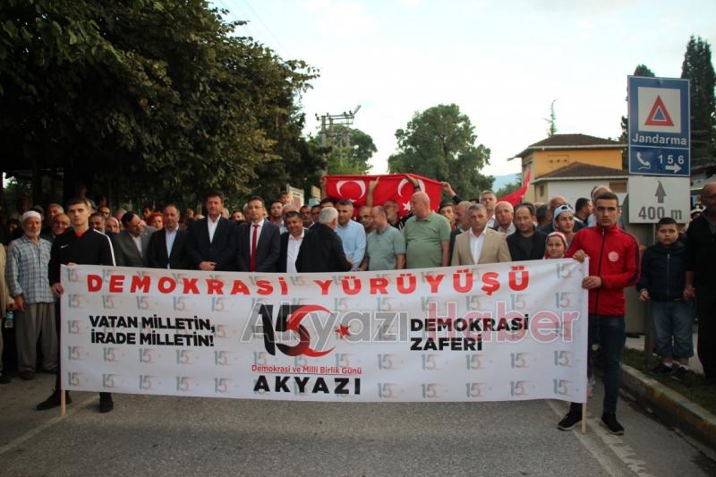 Akyazı 15 Temmuz İçin Yürüdü