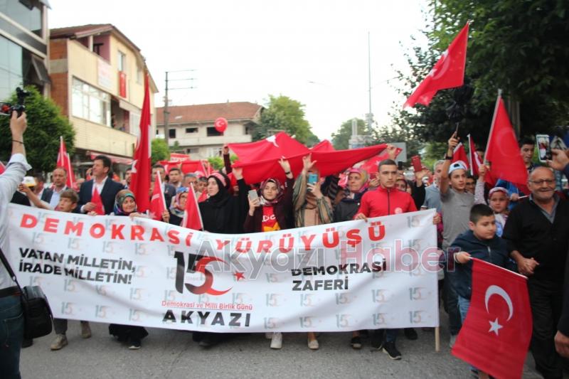 Akyazı 15 Temmuz İçin Yürüdü