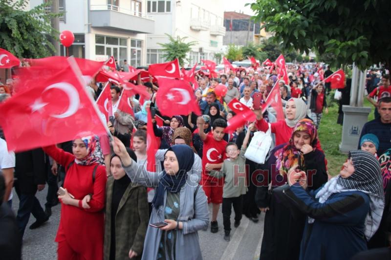 Akyazı 15 Temmuz İçin Yürüdü