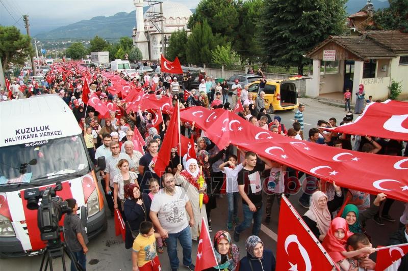 Akyazı 15 Temmuz Nöbetlerinde Tam Not Aldı