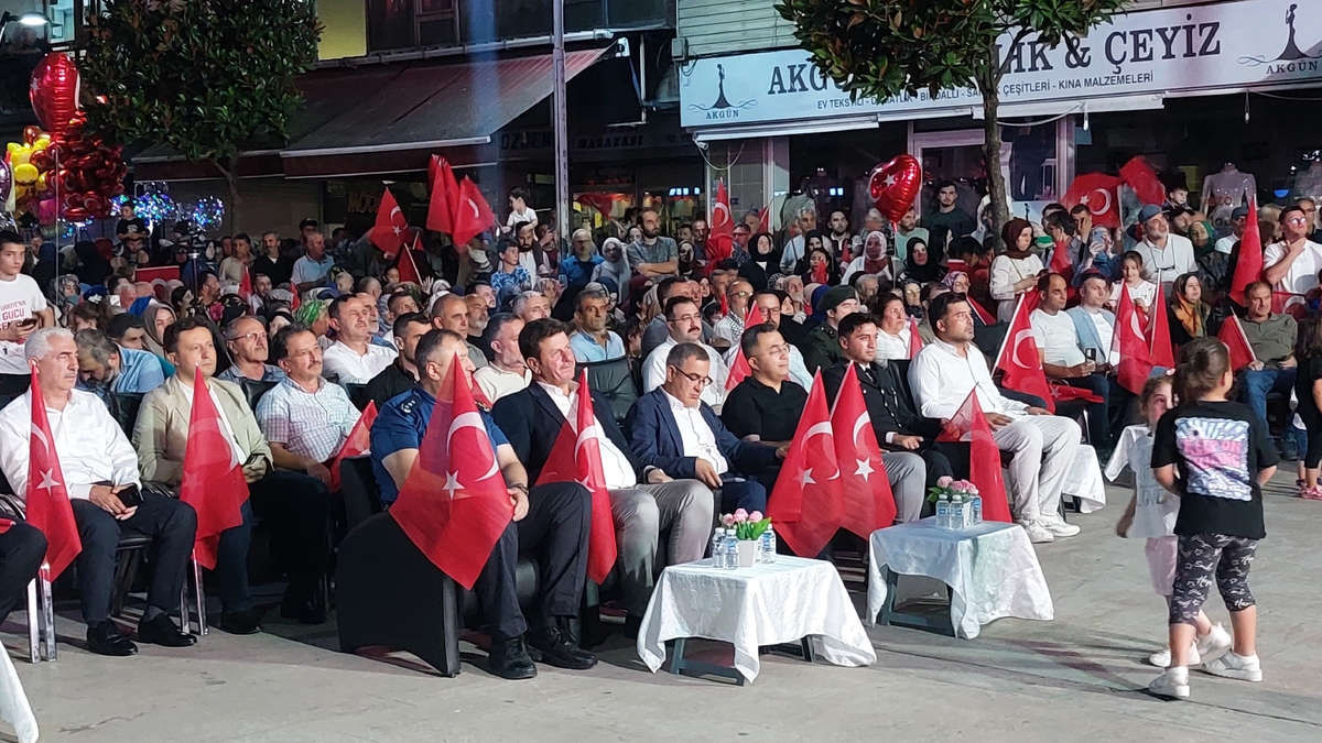 Akyazı 15 Temmuz'un yıl dönümünde tek yürek oldu