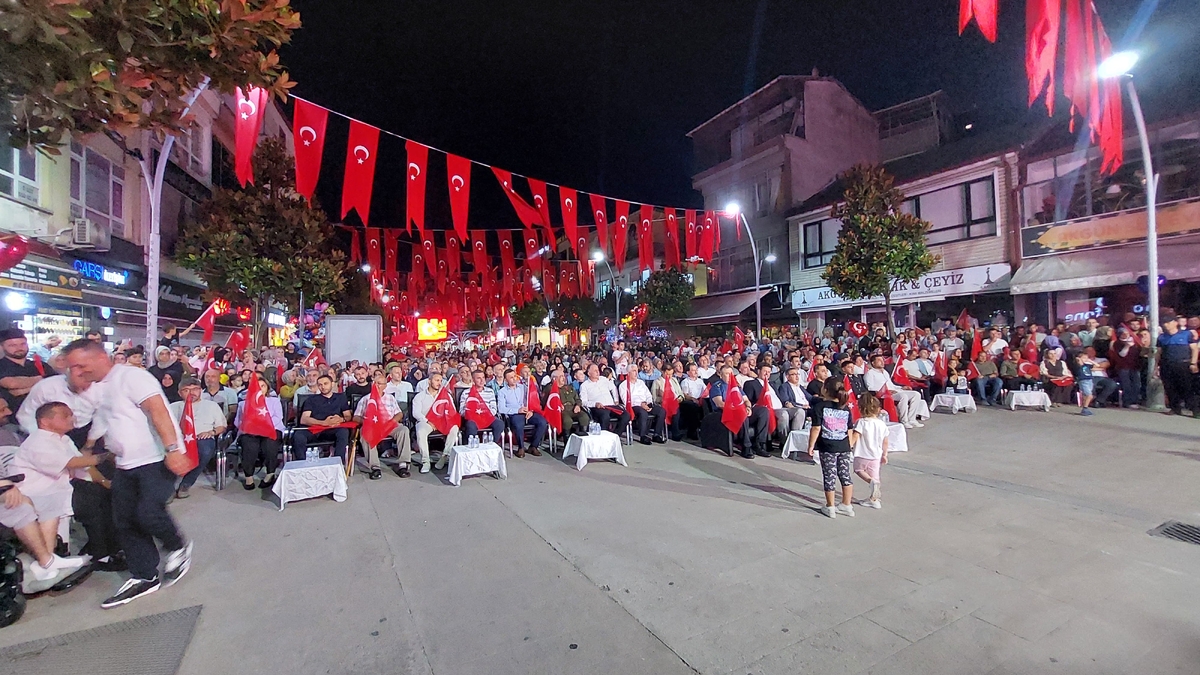 Akyazı 15 Temmuz'un yıl dönümünde tek yürek oldu