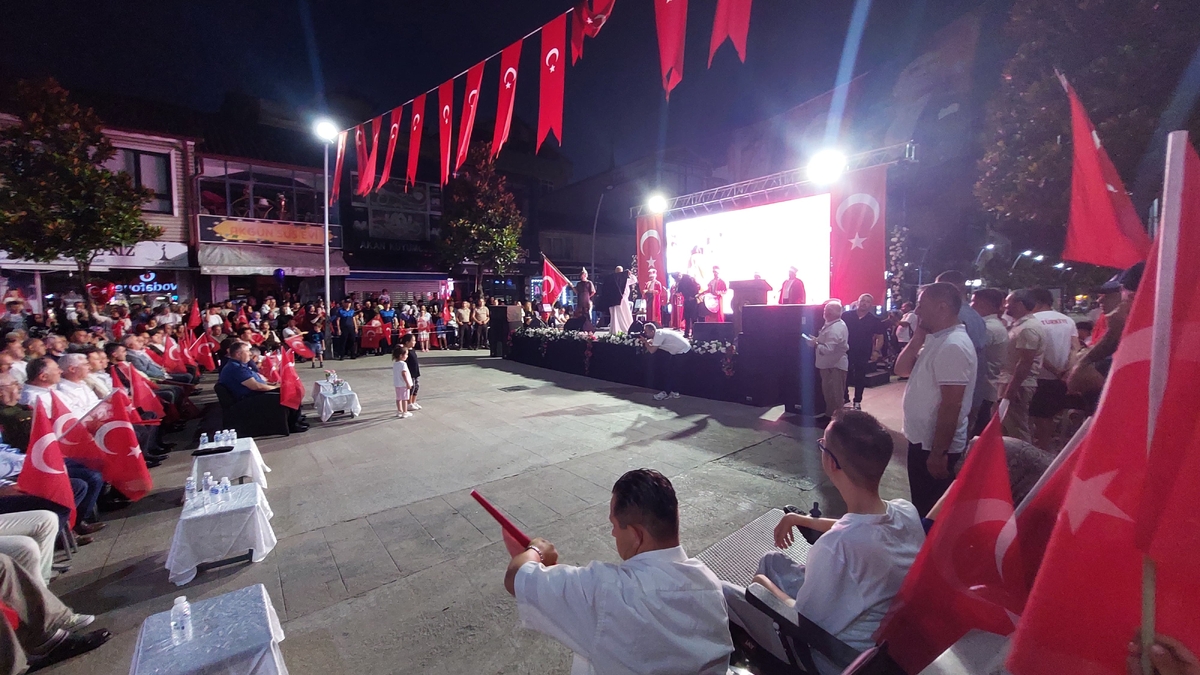 Akyazı 15 Temmuz'un yıl dönümünde tek yürek oldu