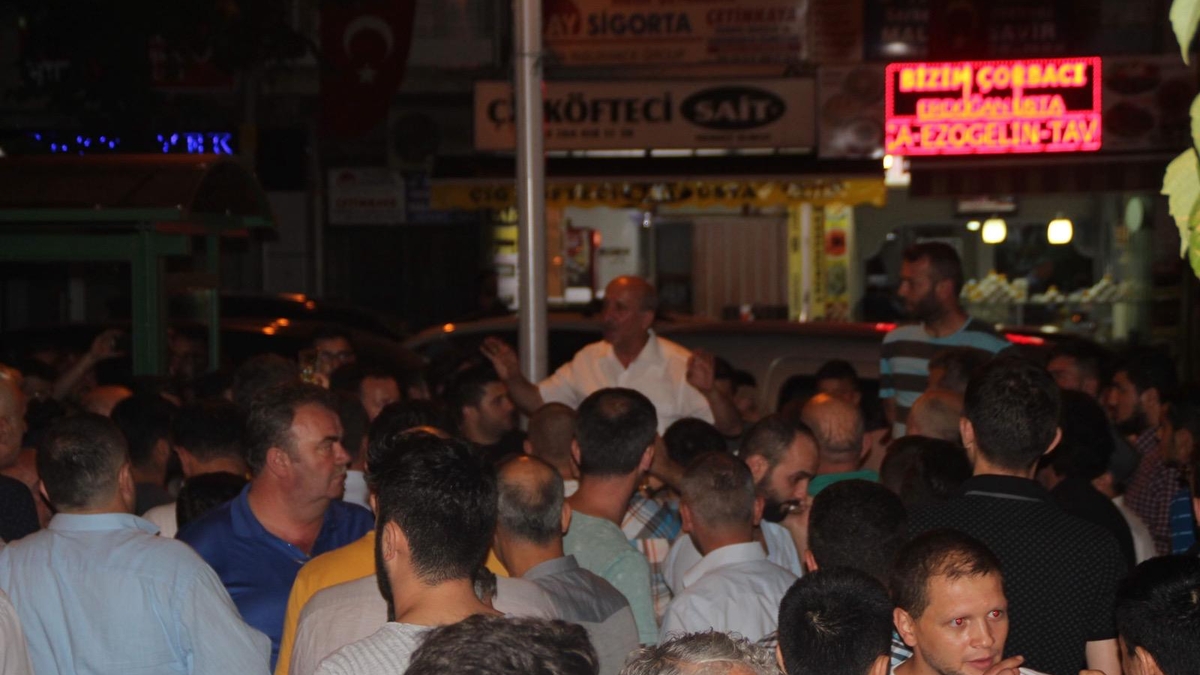 Akyazı, 15 Temmuz’da vatanına sahip çıktı