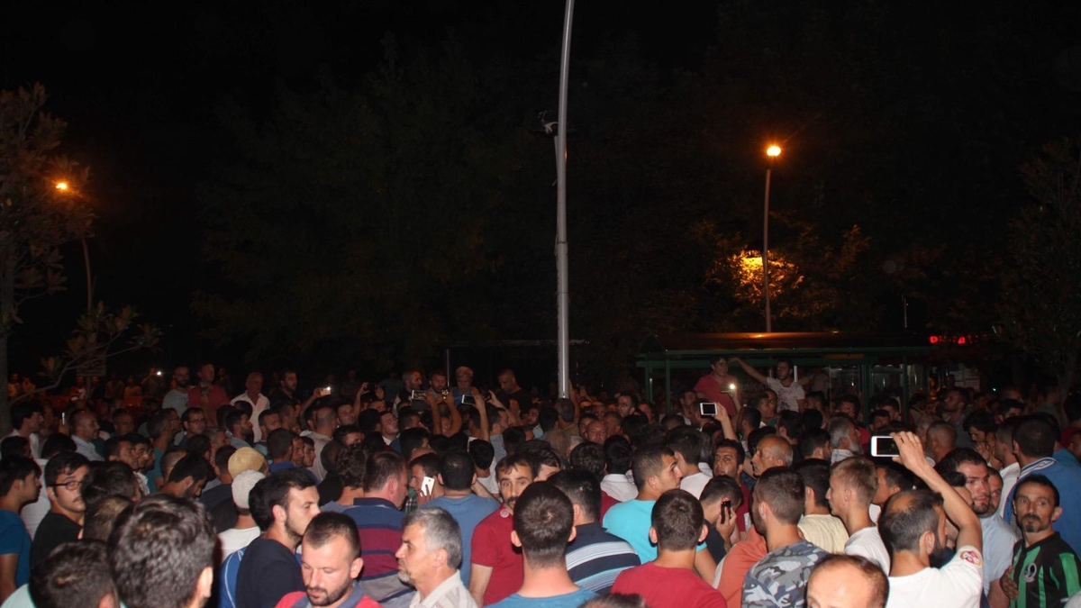 Akyazı, 15 Temmuz’da vatanına sahip çıktı