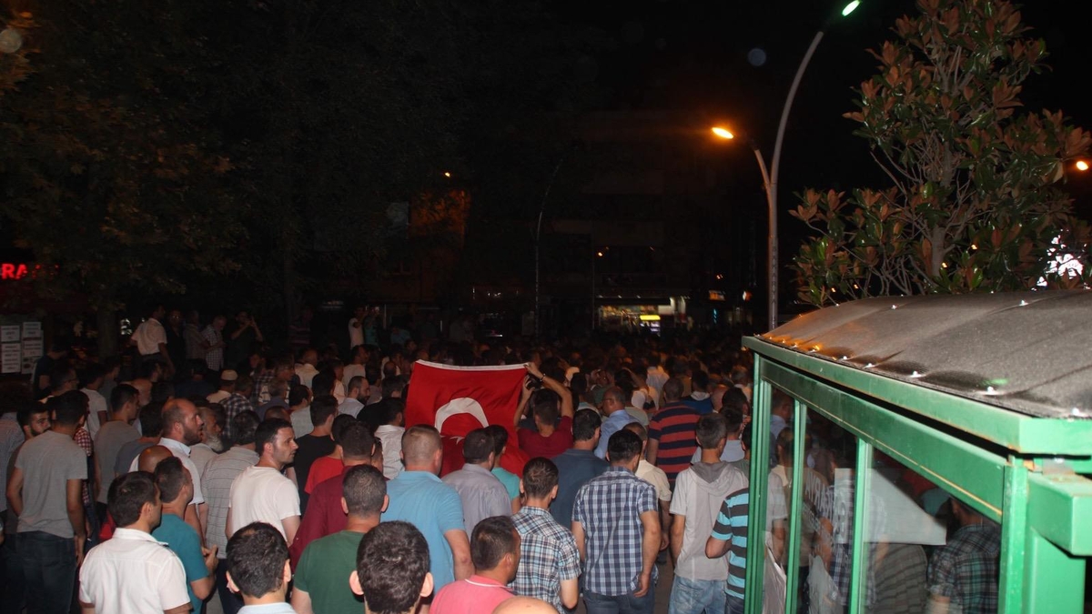 Akyazı, 15 Temmuz’da vatanına sahip çıktı