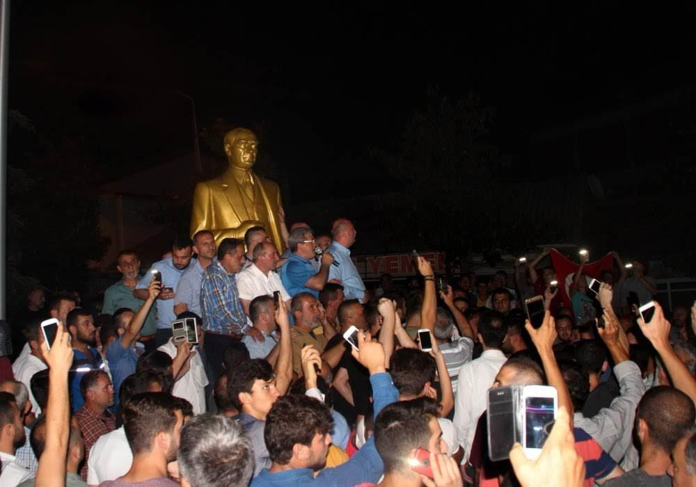 Akyazı, 15 Temmuz’da vatanına sahip çıktı