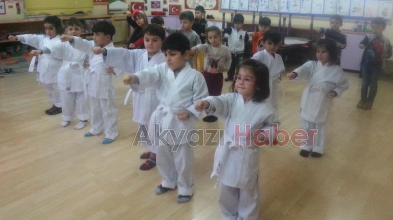 Akyazı 3 Koldan Antremanlara Devam Ediyor