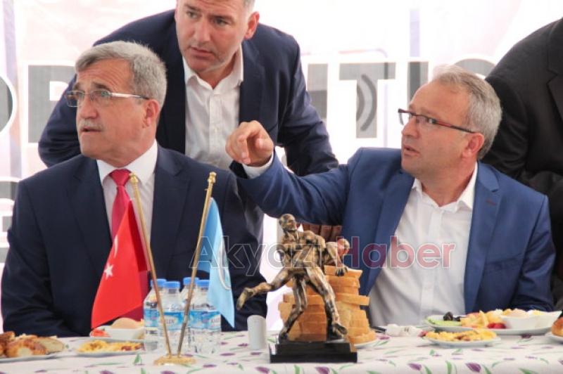 AKBALIK GÜREŞLERİ ORGANİZASYONU İÇİN MUHTEŞEM TOPLANTI