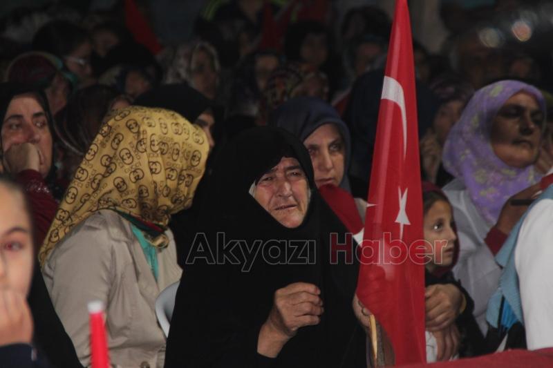 Akyazı 7. Gecede Nöbete Devam Ediyor