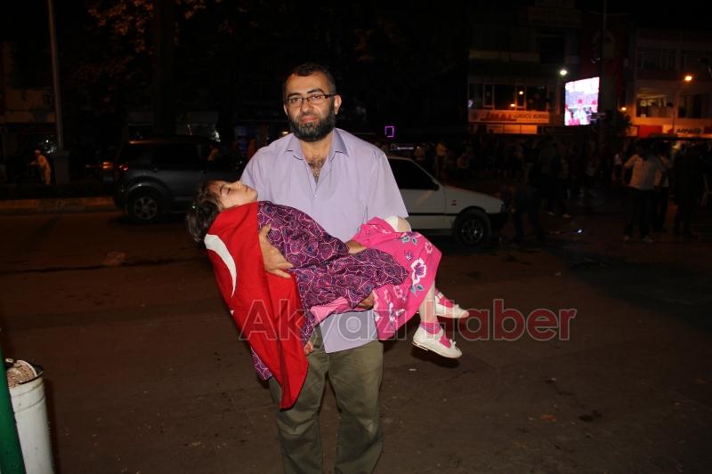 Akyazı 7. Gecede Nöbete Devam Ediyor