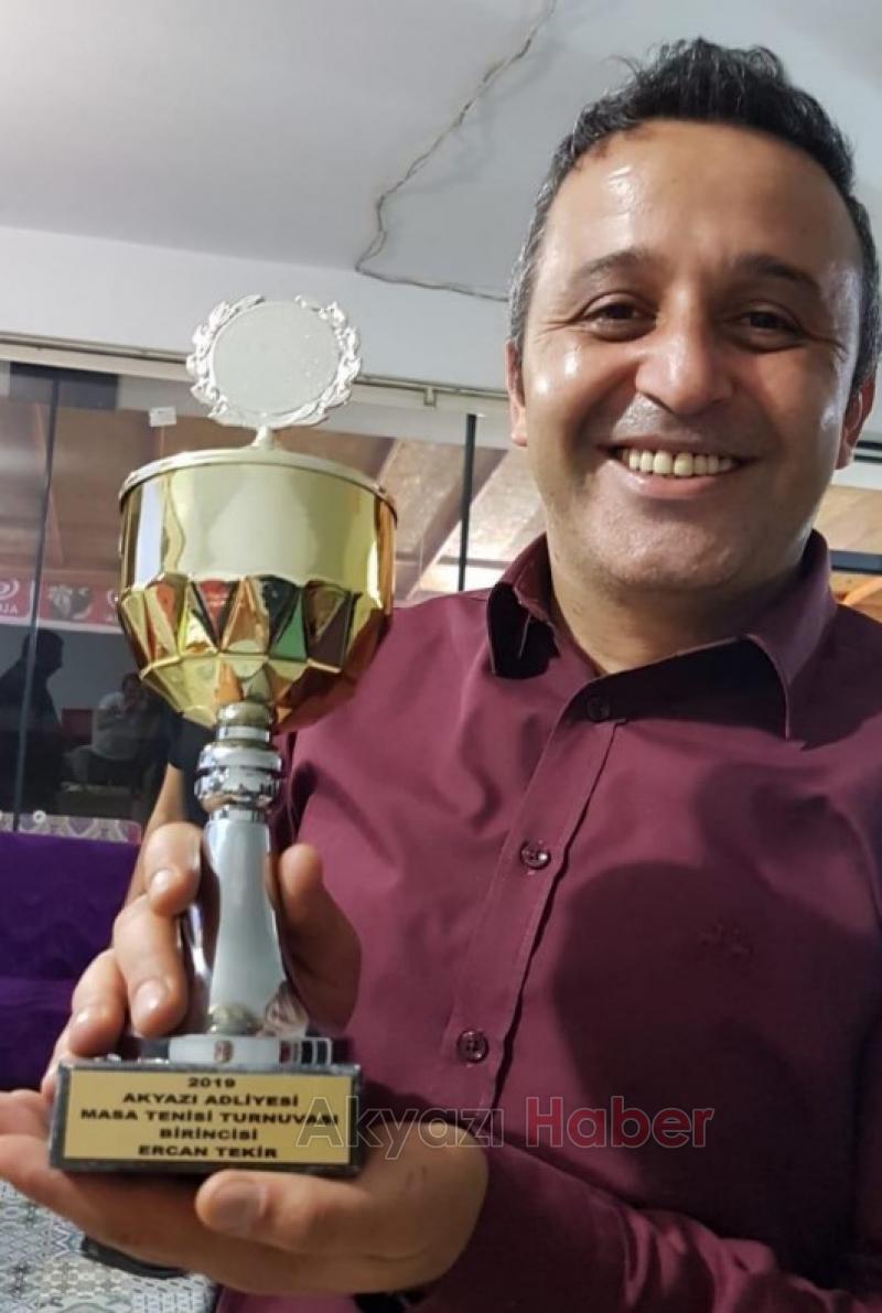 Akyazı Adliyesinde düzenlenen masa tenisi turnuvası sona erdi