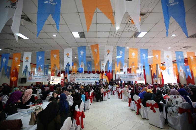 Akyazı Ak Parti Kadın Kolları Beşinci Olağan Kongresi Yapıldı