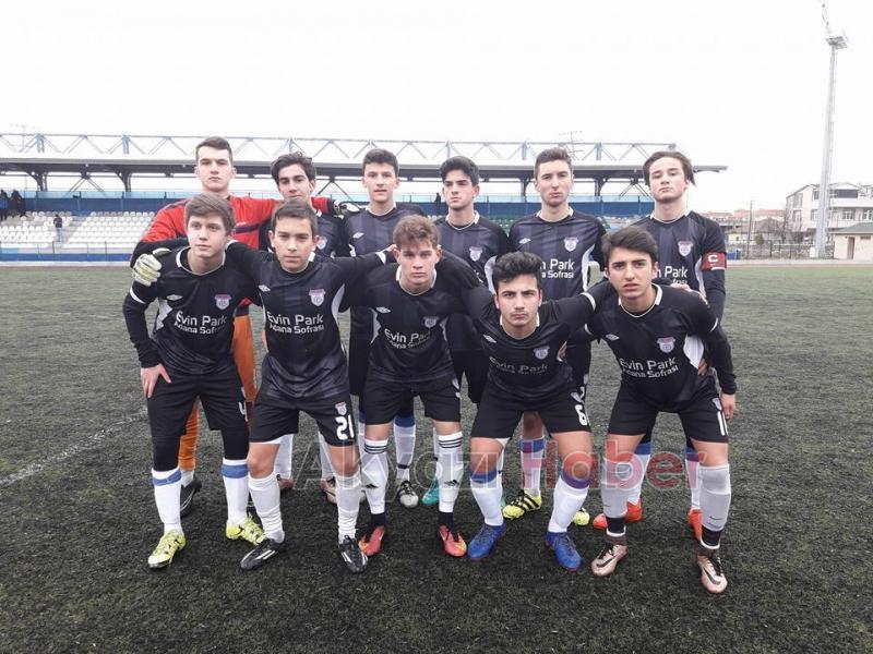  Akyazı Akınspor Final Maçına Çıkıyor