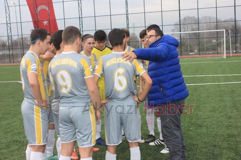  Akyazı Akınspor Final Maçına Çıkıyor