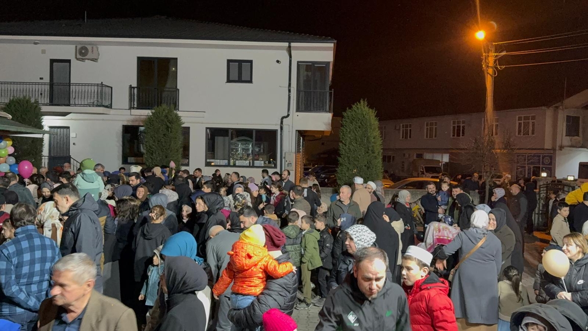 Akyazı Akşemsettin Camii’nde Ramazan Şenliği