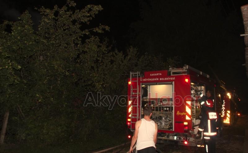 Akyazı Alaağaç Mahallesinde Yangın