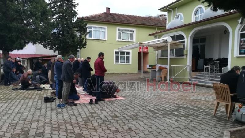 Akyazı Altındere eski Belediye Başkanı Gençağa Koçun eşi Havva Koç toprağa verildi