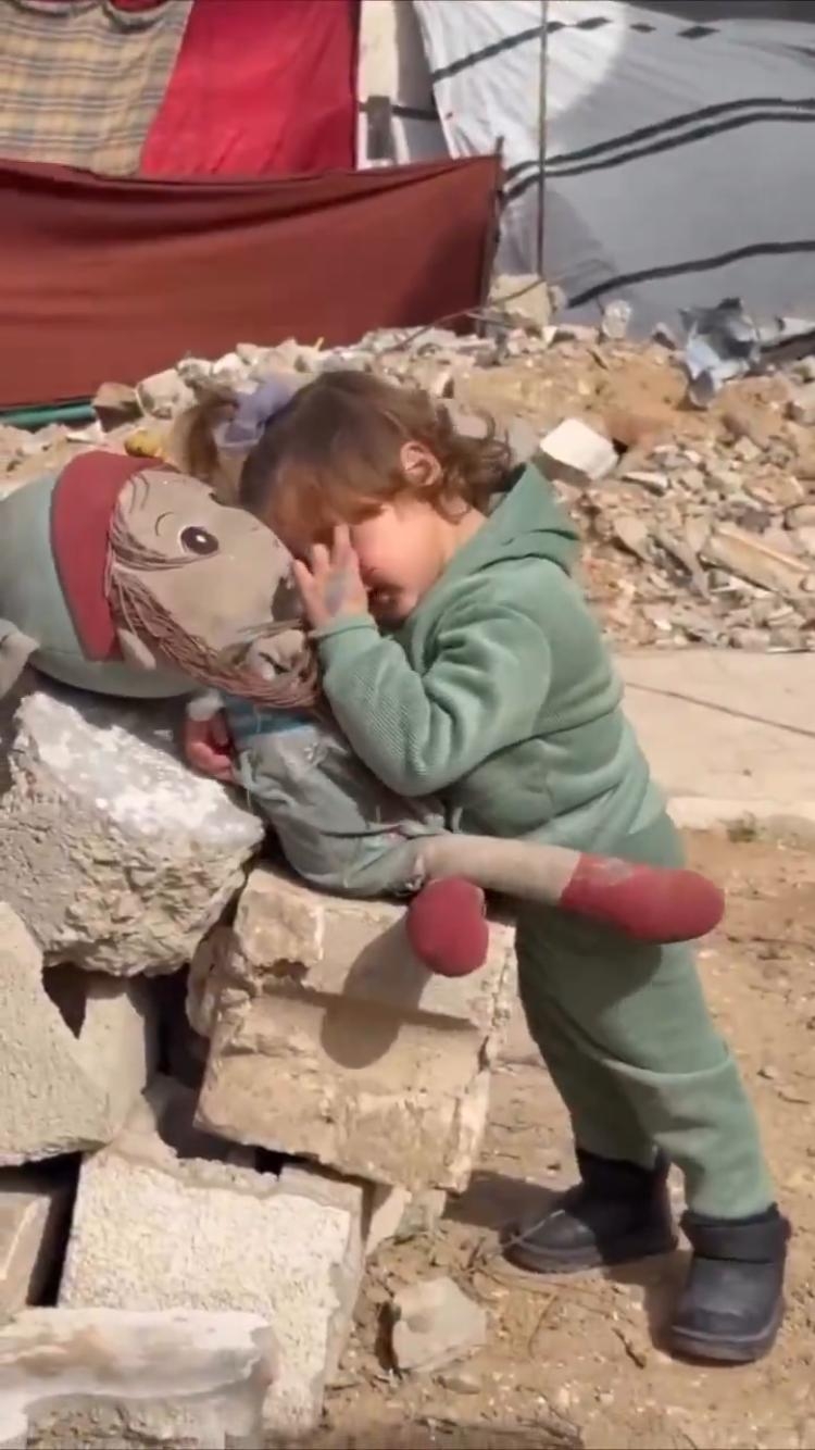 Akyazı Anadolu İmam Hatip Lisesi'ndne Gazze için yardım kampanyası