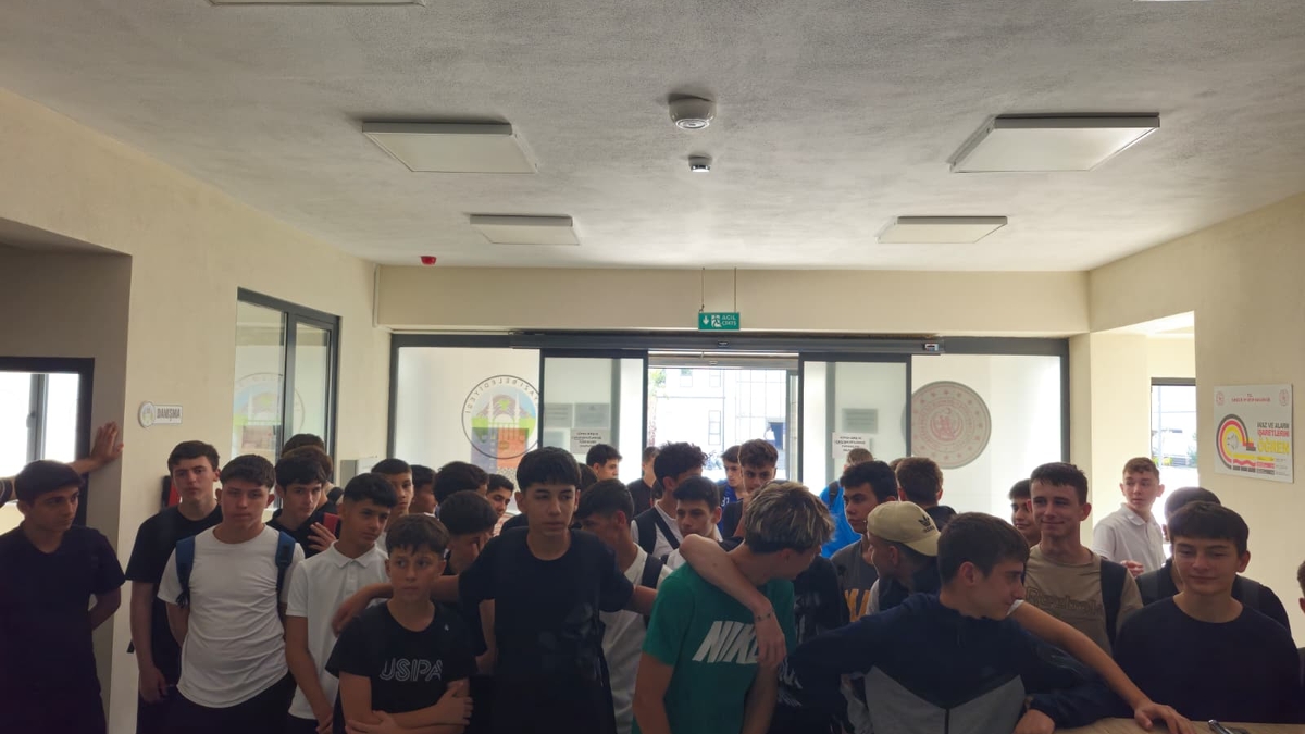 Akyazı Anadolu İmam Hatip Lisesi öğrenci sayısını dörde katladı