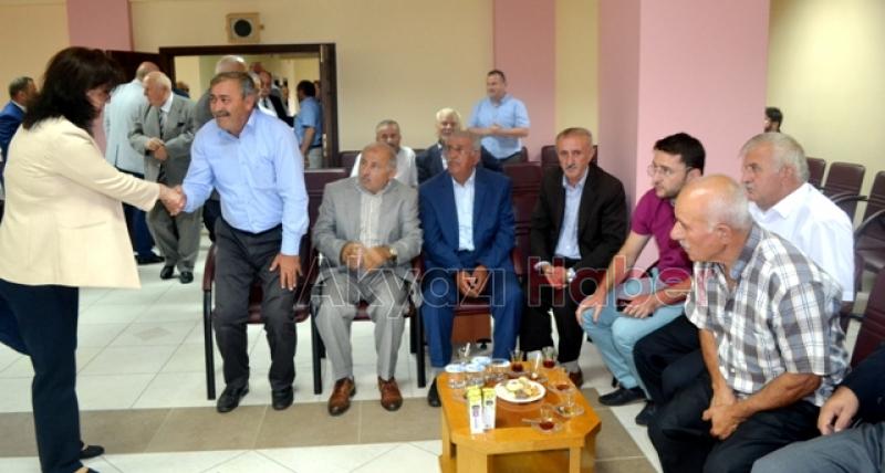 AKYAZI ATSO VE AZO’NUN DÜZENLEDİĞİ BAYRAM KUTLAMASINA BÜYÜK İLGİ