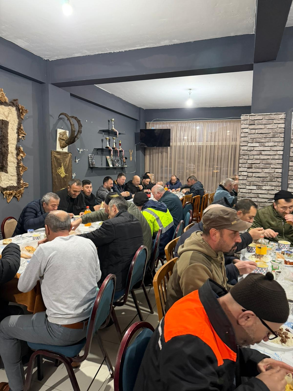 Akyazı Avcılar Derneği'nden açılış ve iftar