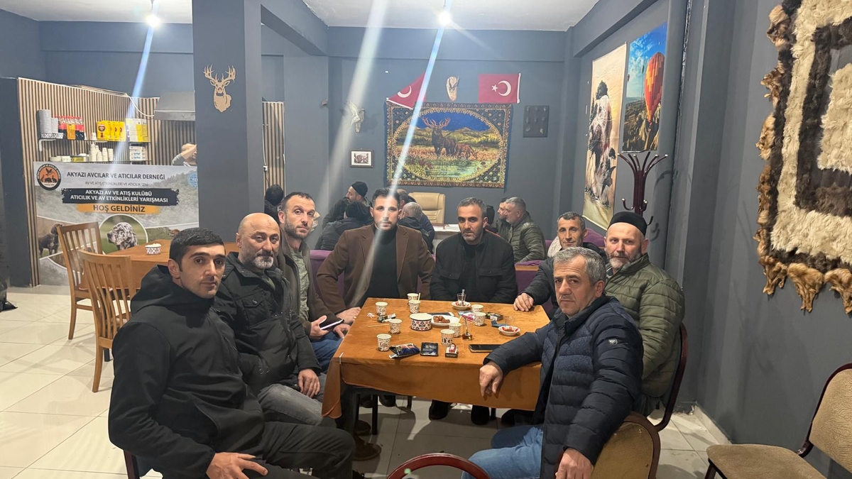 Akyazı Avcılar Derneği'nden açılış ve iftar