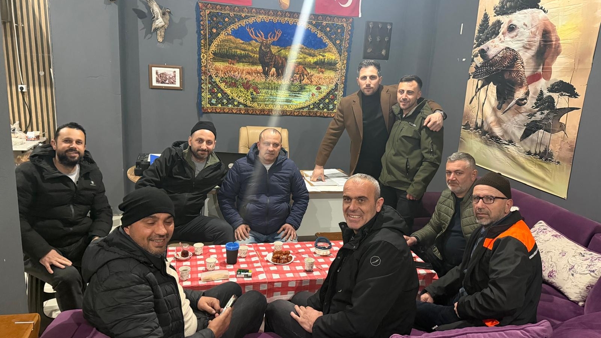 Akyazı Avcılar Derneği'nden açılış ve iftar