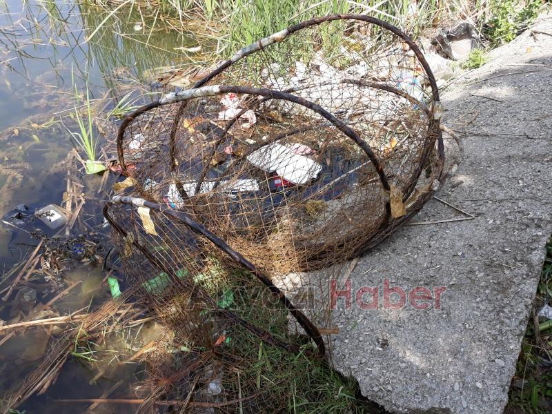 Akyazı Avcılar ve Balıkçılar Grubundan Gölde Temizlik