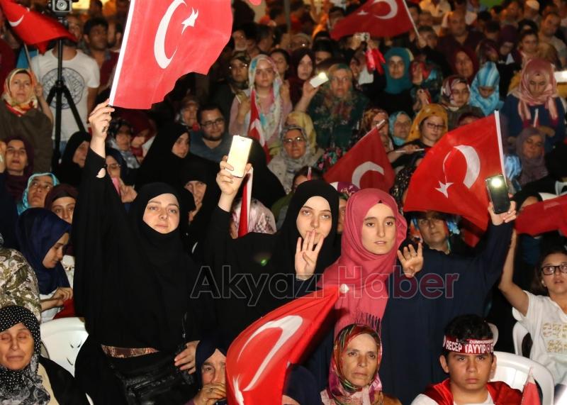 AKYAZI BELEDİYESİ 15 TEMMUZ DESTANINI ANMA ETKİNLİKLERİ BU GECE BAŞLIYOR