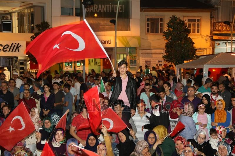 AKYAZI BELEDİYESİ 15 TEMMUZ DESTANINI ANMA ETKİNLİKLERİ BU GECE BAŞLIYOR