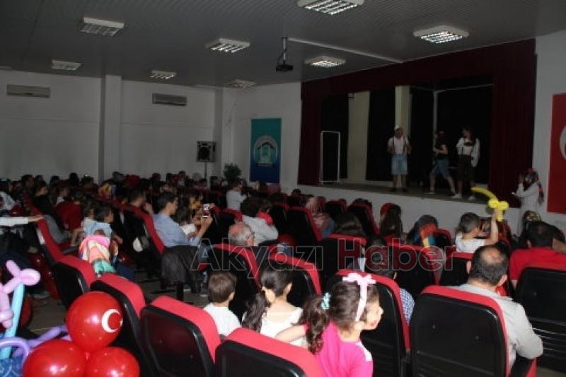 Akyazı Belediyesi 23 Nisanda Çocuklara Tiyatro Etkinliği Düzenledi