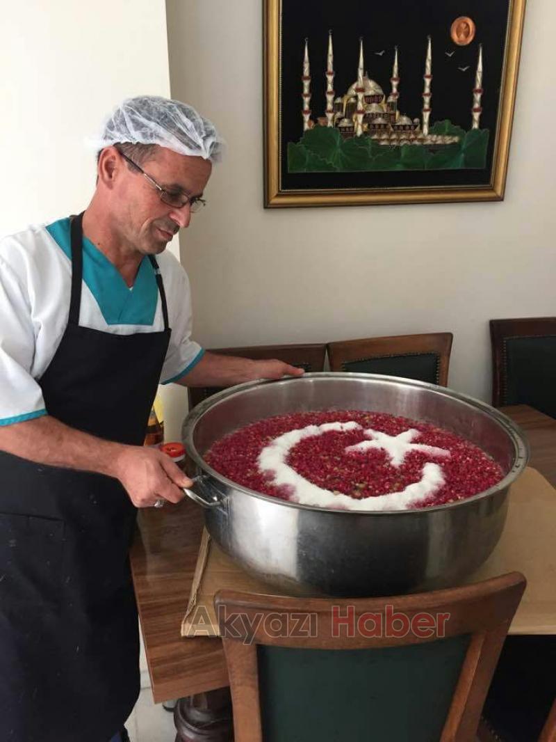 Akyazı Belediyesi 5 Bin Kişilik Aşure Dağıttı