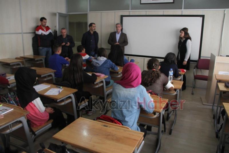 AKYAZI BELEDİYESİ BİLGİ KÜLTÜR EVİ YAZ KURSLARI KAYITLARI BAŞLIYOR