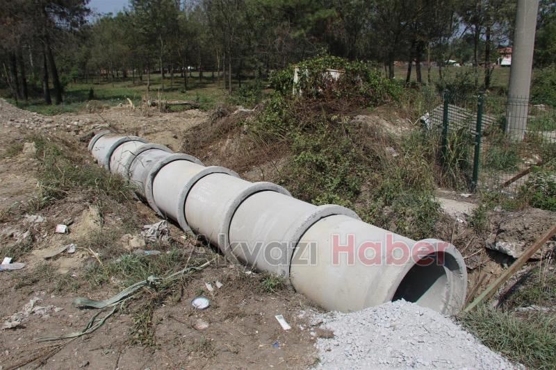 Akyazı Belediyesi Ekipleri Akyazının Her Yerinde