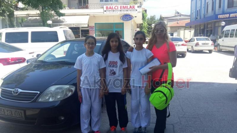 Akyazı Belediyesi Judo Kulübü Sporcularından Madalya Üstüne Madalya