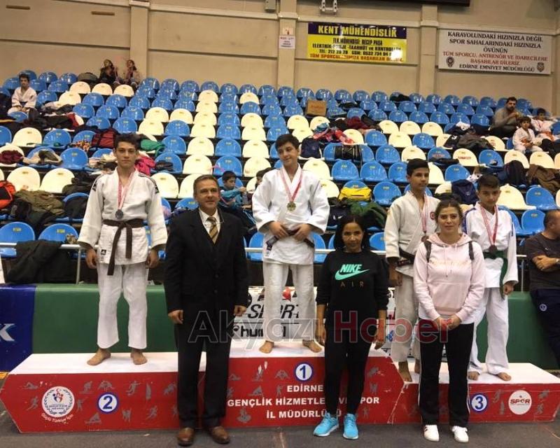 AKYAZI BELEDİYESİ JUDO SPOR KULÜBÜNDEN BAŞARI