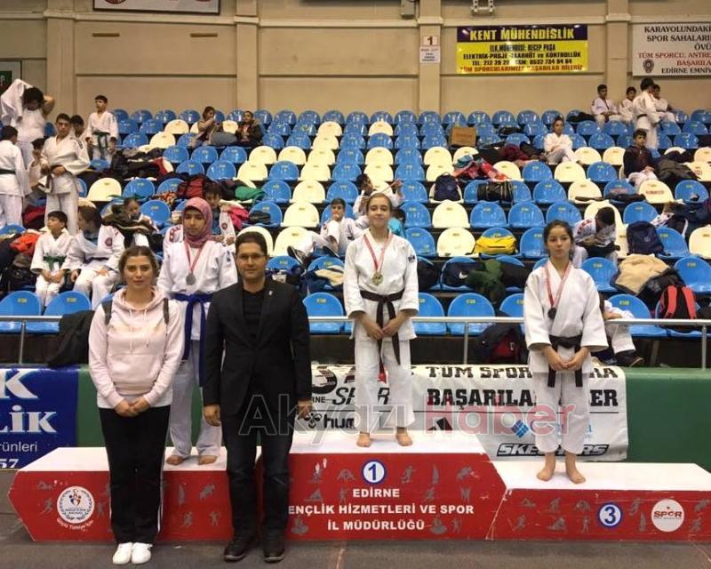 AKYAZI BELEDİYESİ JUDO SPOR KULÜBÜNDEN BAŞARI