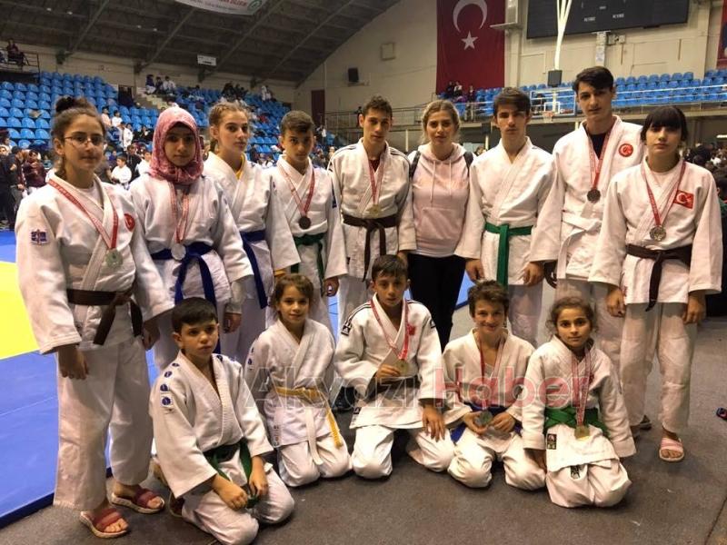 AKYAZI BELEDİYESİ JUDO SPOR KULÜBÜNDEN BAŞARI