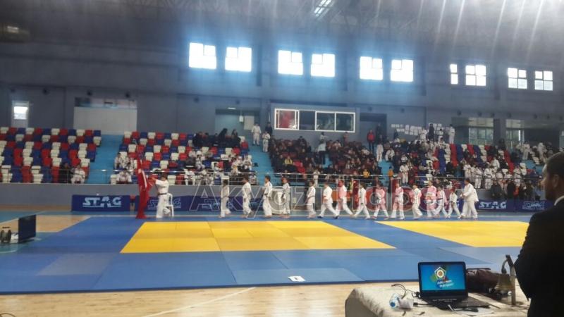 AKYAZI BELEDİYESİ JUDO TAKIMI ÖDÜLE DOYMUYOR