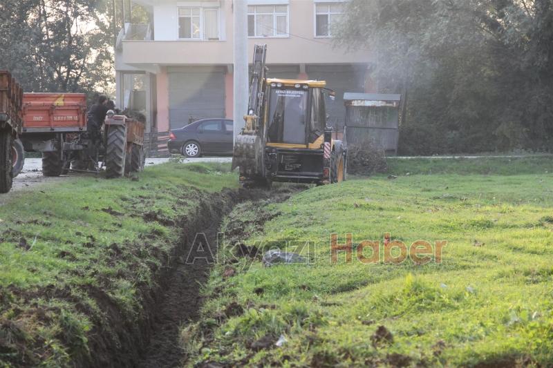 AKYAZI BELEDİYESİ KIŞA HAZIRLIK ÇALIŞMALARINA BAŞLADI
