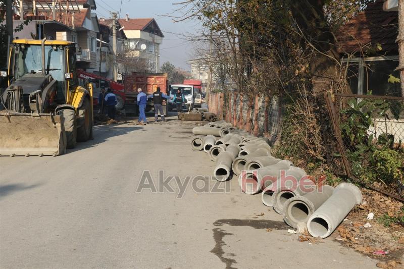AKYAZI BELEDİYESİ KIŞA HAZIRLIK ÇALIŞMALARINA BAŞLADI