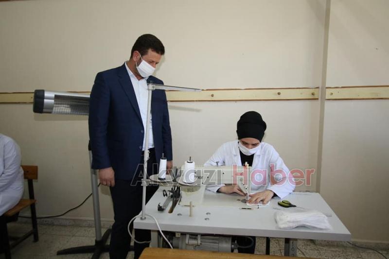 Akyazı Belediyesi Maske Üretti 
